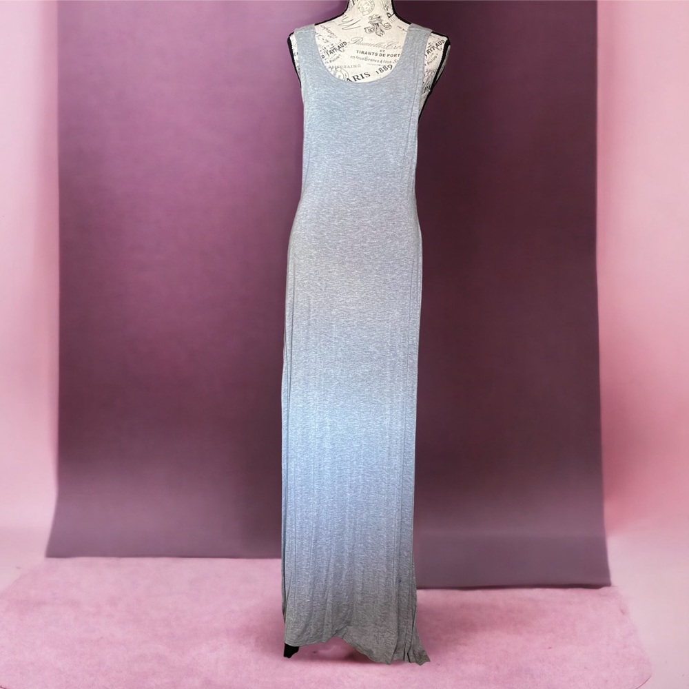 🍓 4 for$25 Hanger 221 size small gray maxi dress with strappy back